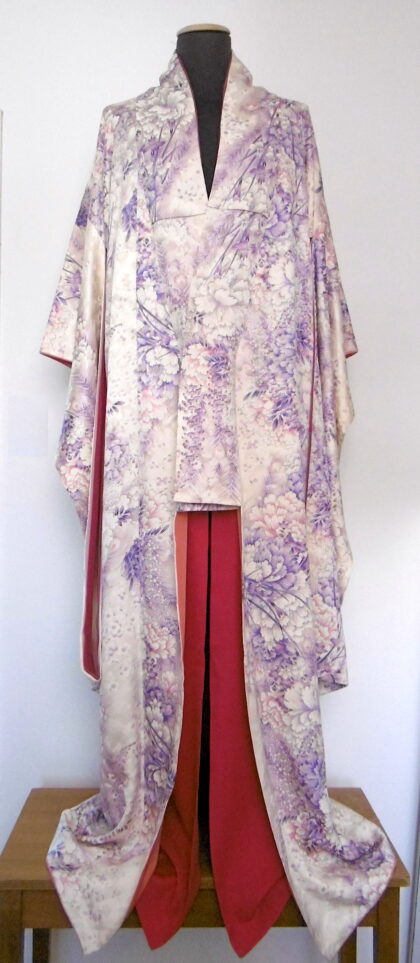 (23) Furisode ljuslila Pion