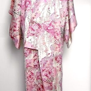 (25)Furisode Rosa blommor