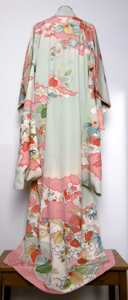 (22) Furisode Blommor
