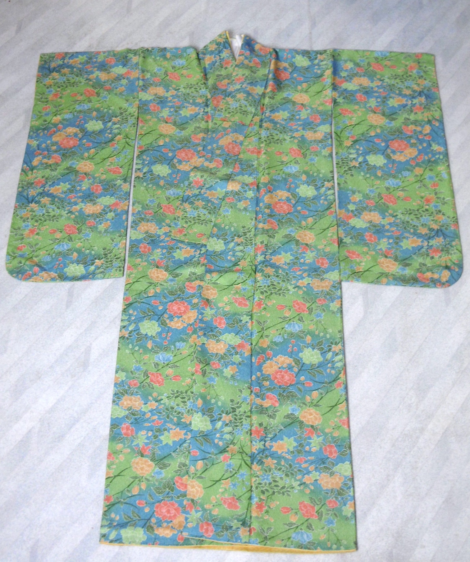 (03) Ljusgrön, blommor,Furisode - Image 5