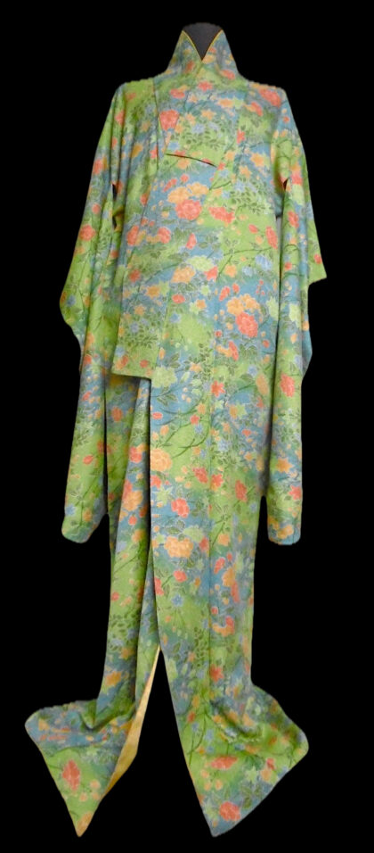 (03) Ljusgrön, blommor,Furisode