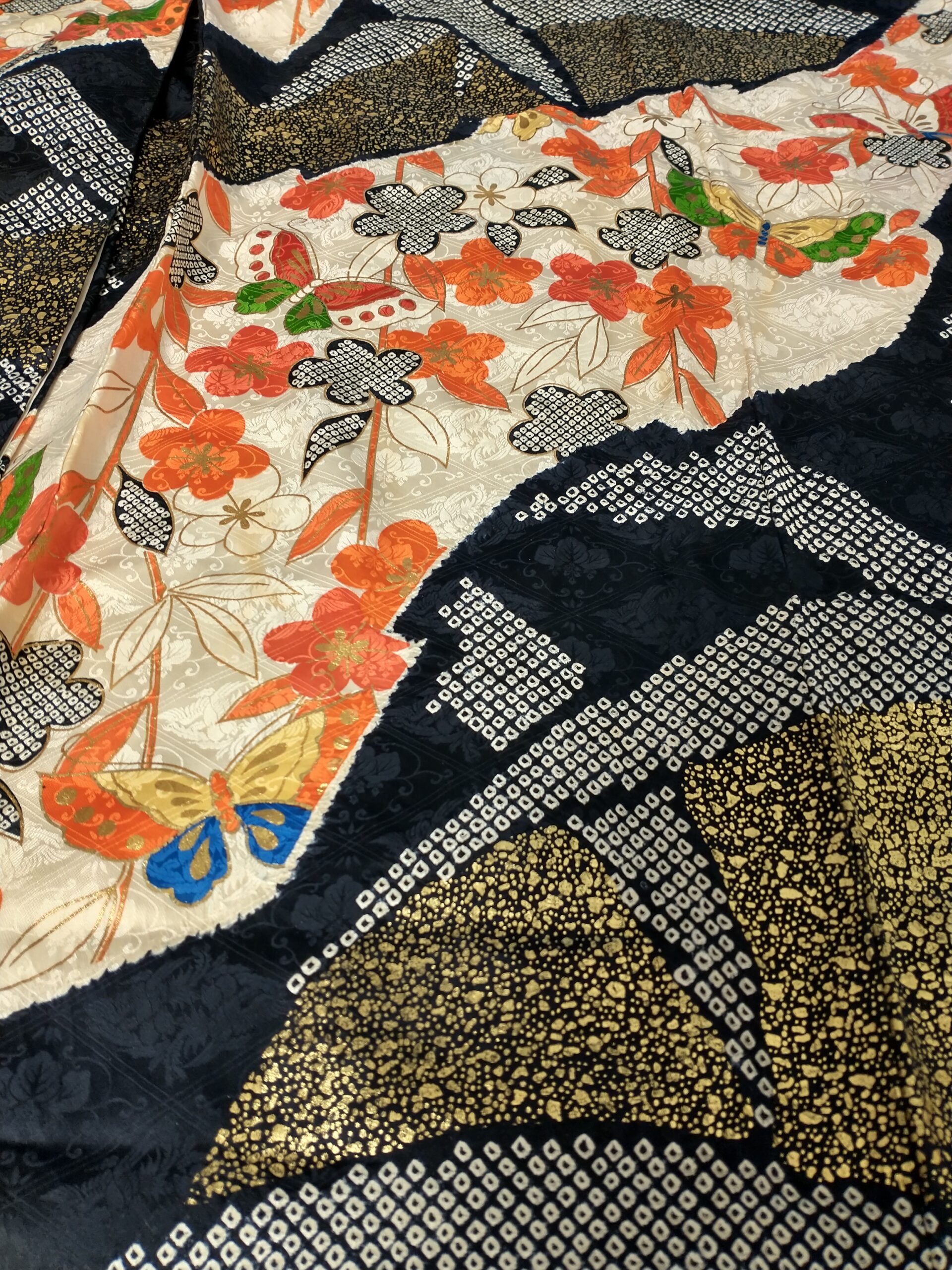 Furisode (36)Svart-Guld - Image 9
